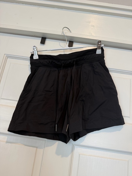 lululemon athletica Pants - lululemon athletica Black Women's Performance Drawstring Shorts